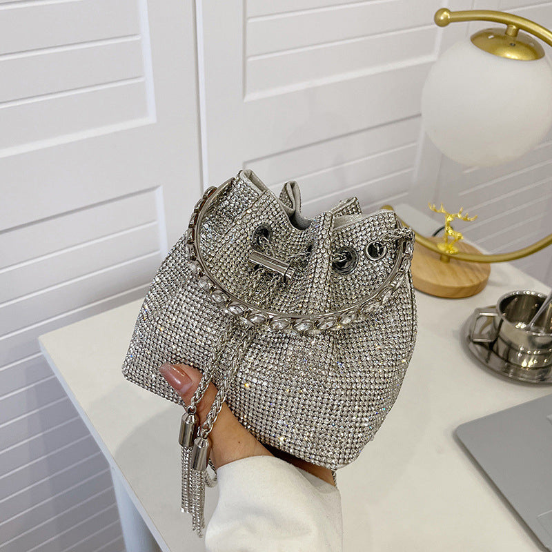 Alice - Bøttetaske mit Diamantspitze