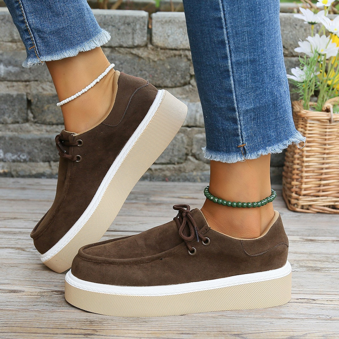 StrideUp – Schnürschuhe mit klobiger Plattformsohle