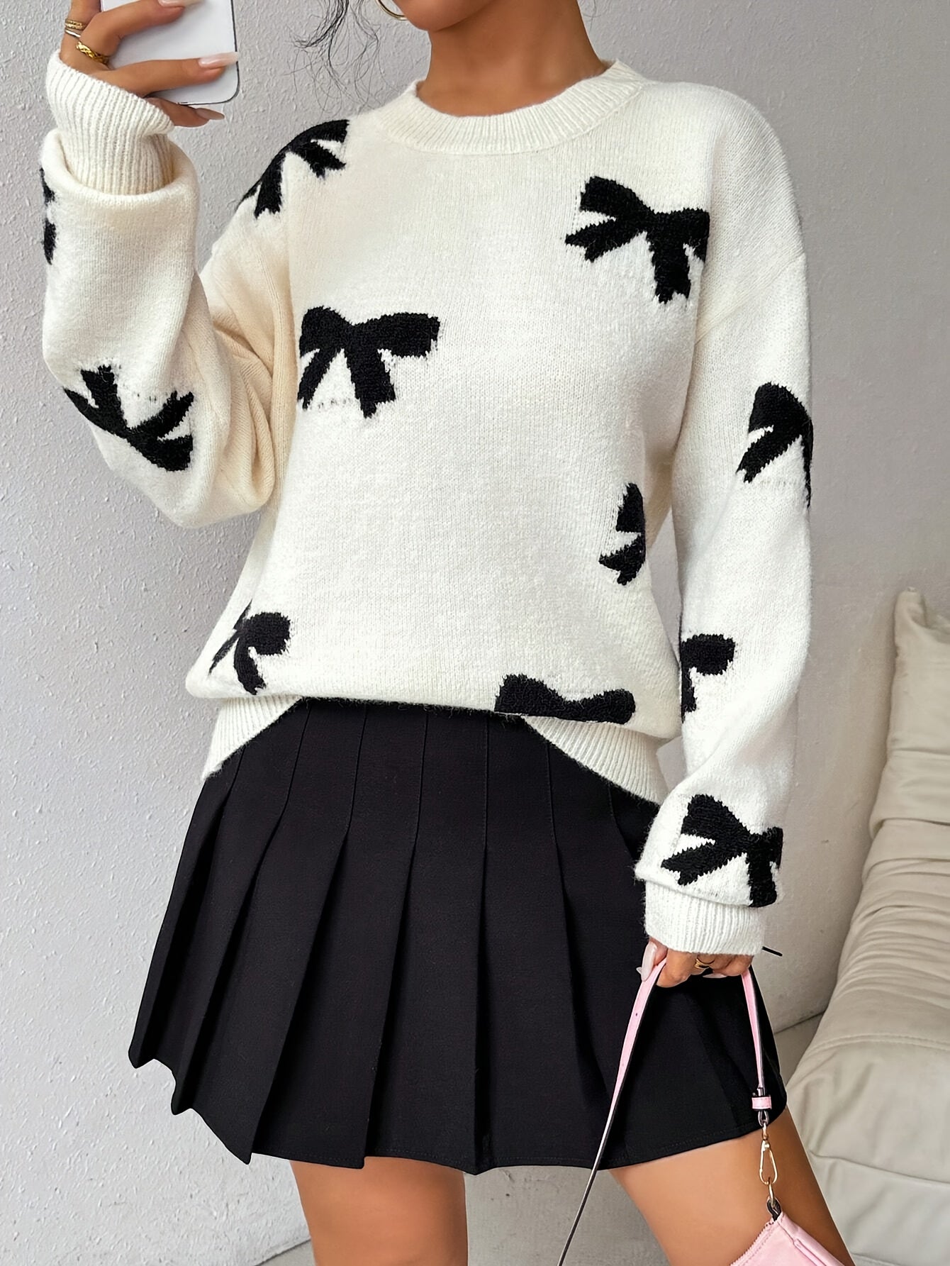 Caroline - Langärmliger Strickpullover mit Rundhalsausschnitt und Wellenmuster