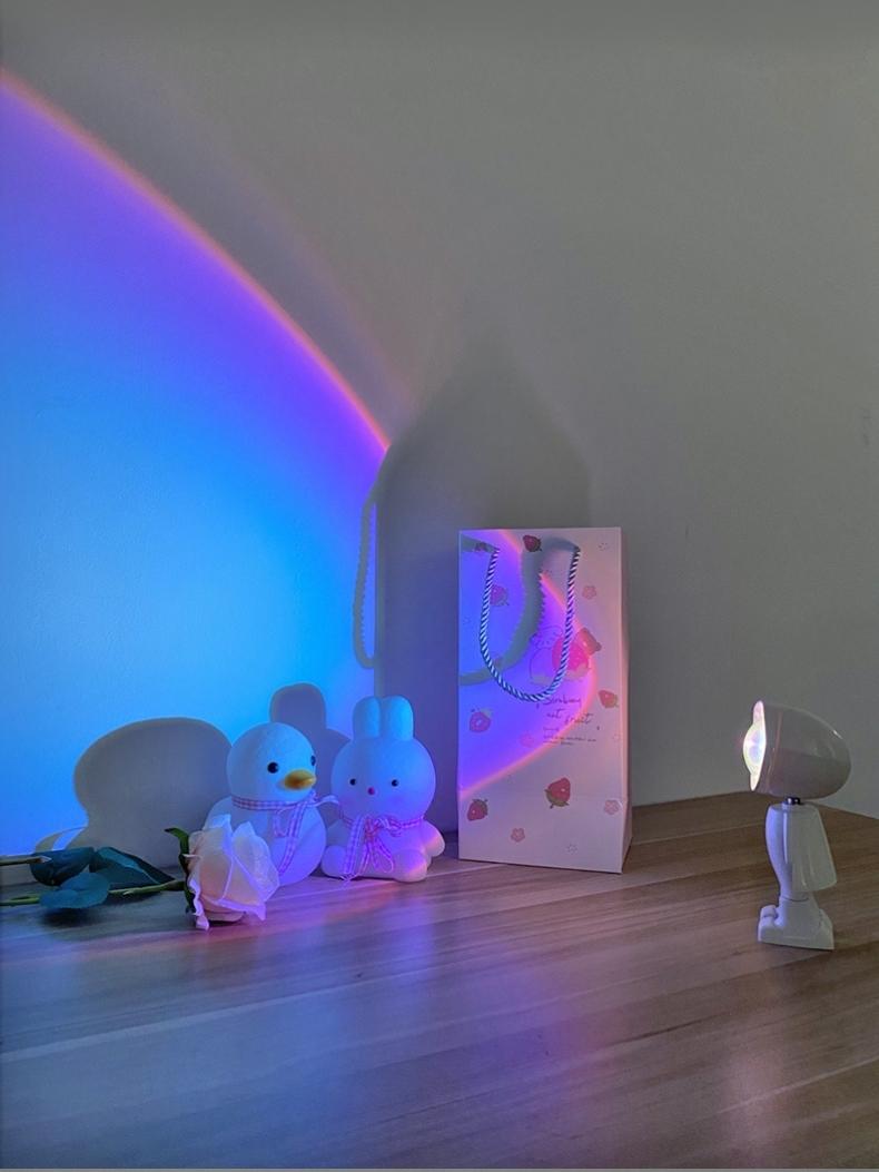 CosmoGlow Astronaut LED Tischlampe – Schaffe eine Magische Kosmische Stimmung