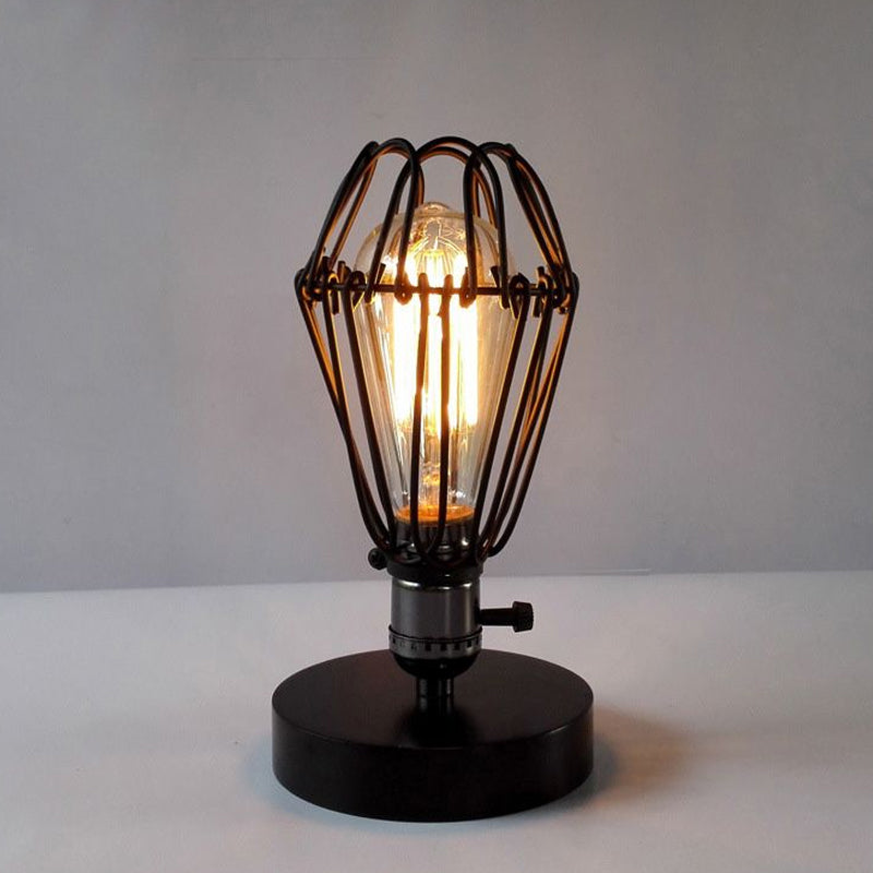 Noctiron – Industrielle Tischlampe mit Kronenblatt-Rahmen