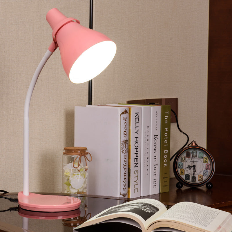 MacaronGlow – Tischlampe mit flexiblem Hornschirm