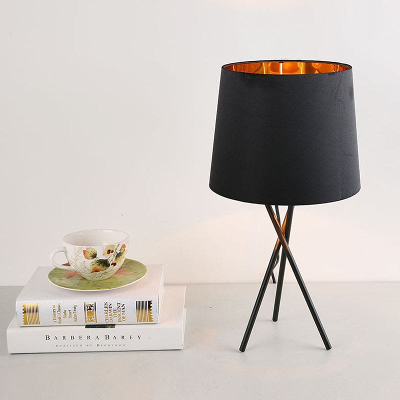 Glow – Moderne rustikale Lampe mit konischem Design