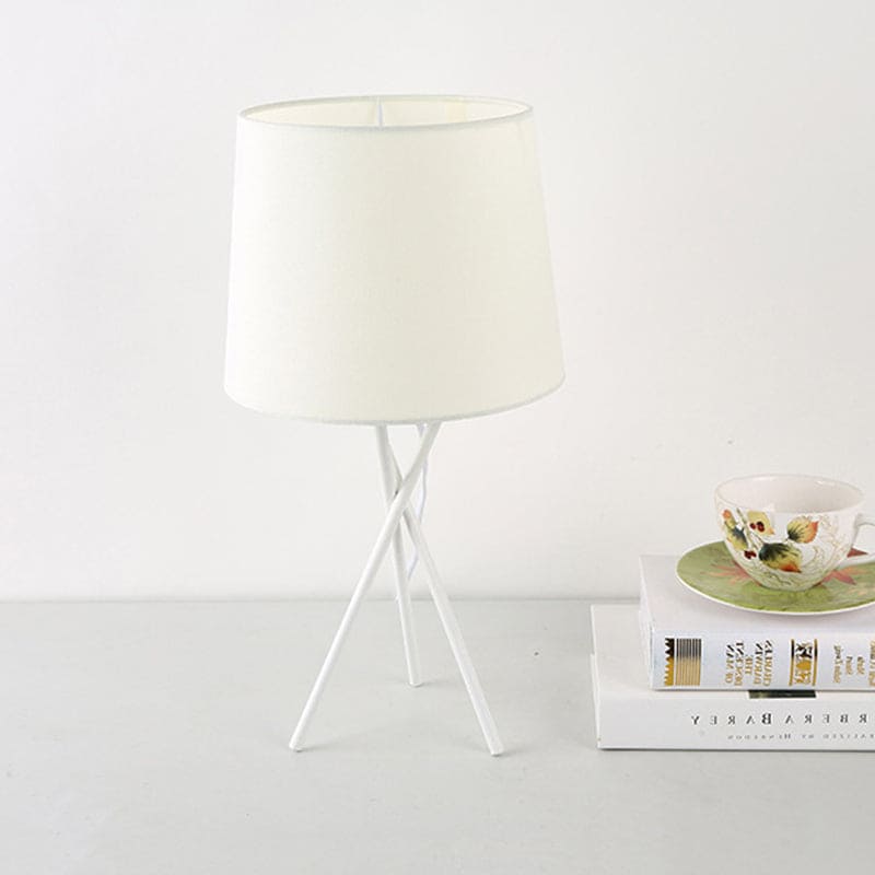 Glow – Moderne rustikale Lampe mit konischem Design