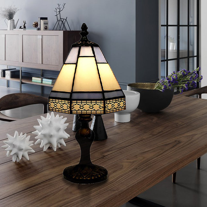 Lumière - Konische Tischlampe im Tiffany-Stil