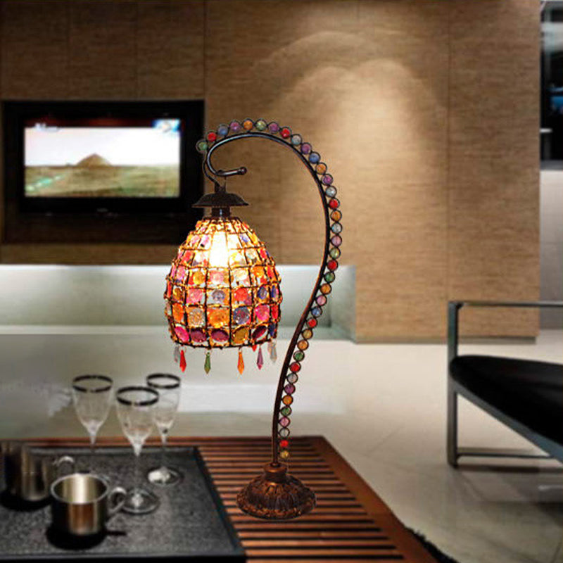 Lumbelle – Boho Tischlampe mit Perlen und elegantem gefärbtem Glas