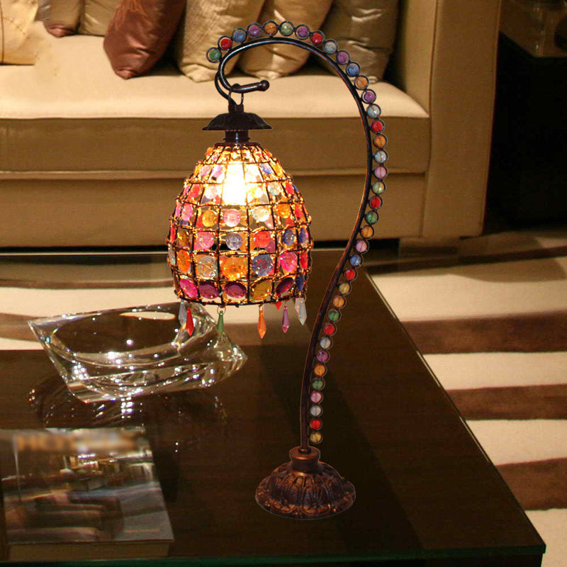 Lumbelle – Boho Tischlampe mit Perlen und elegantem gefärbtem Glas