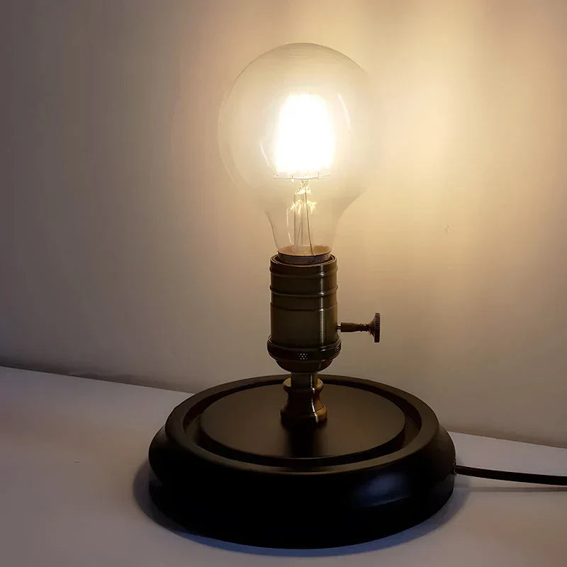 NovaEdison – Vintage-inspirierte Lampe mit klassischer Edison-Glühbirnen-Ästhetik