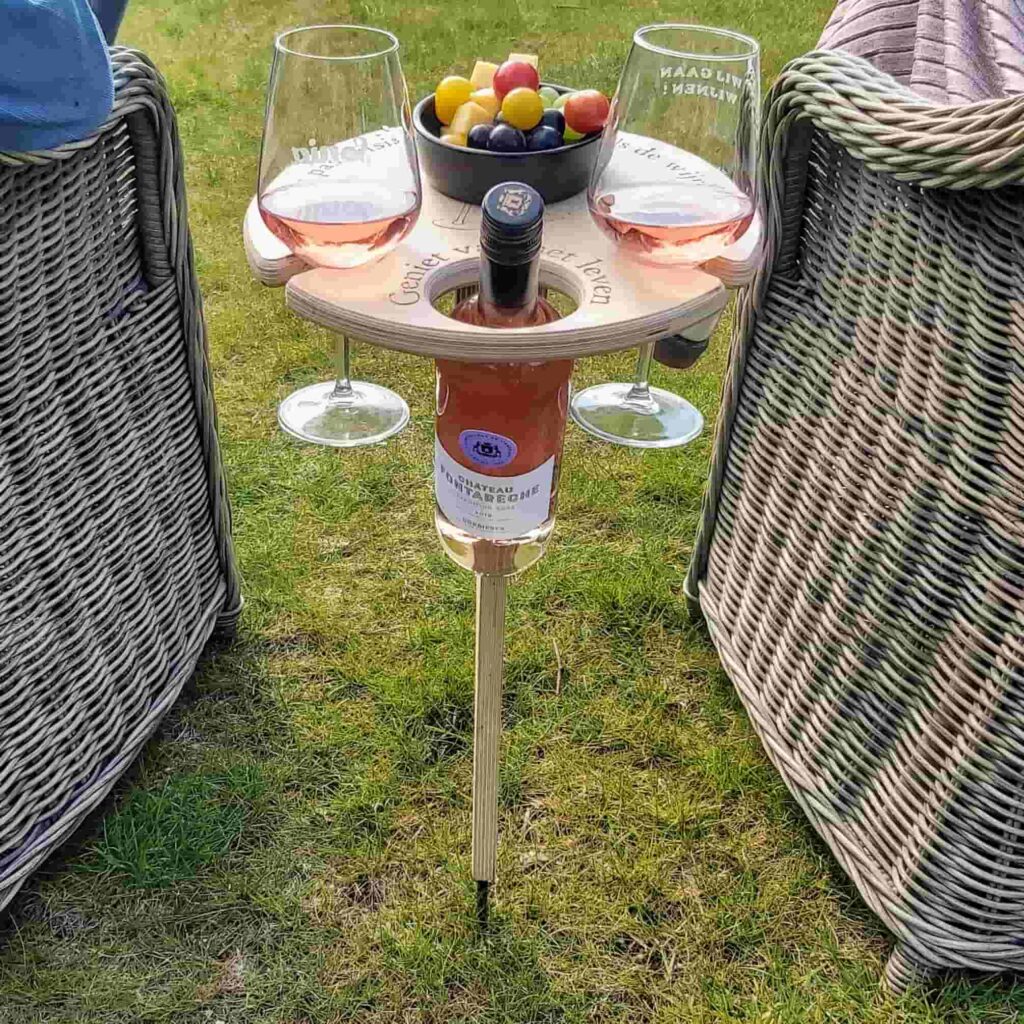 Terraliv Outdoor Getränkehalter – Tragbarer Picknicktisch für Flaschen und Gläser