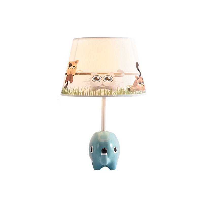 Figurilux – Nordisch inspirierte Nachttischlampe für das Schlafzimmer