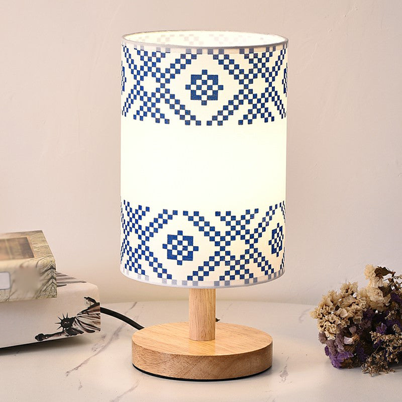 Printelle – Elegante Nachttischlampe mit künstlerischer Stofftextur