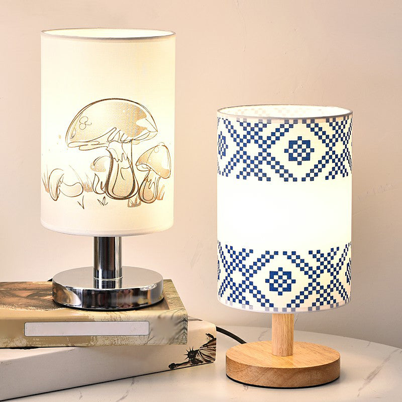 Printelle – Elegante Nachttischlampe mit künstlerischer Stofftextur