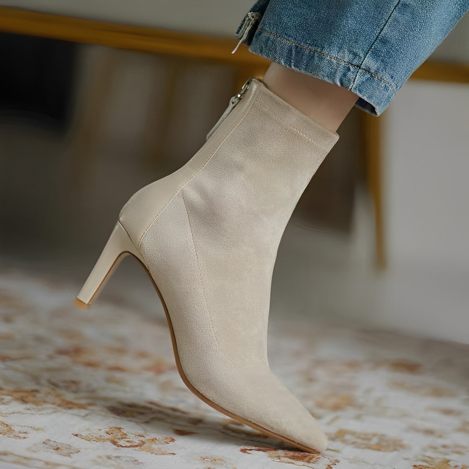 Freja Stilvolle Spitzstiefel mit Hohem Absatz und Reißverschluss