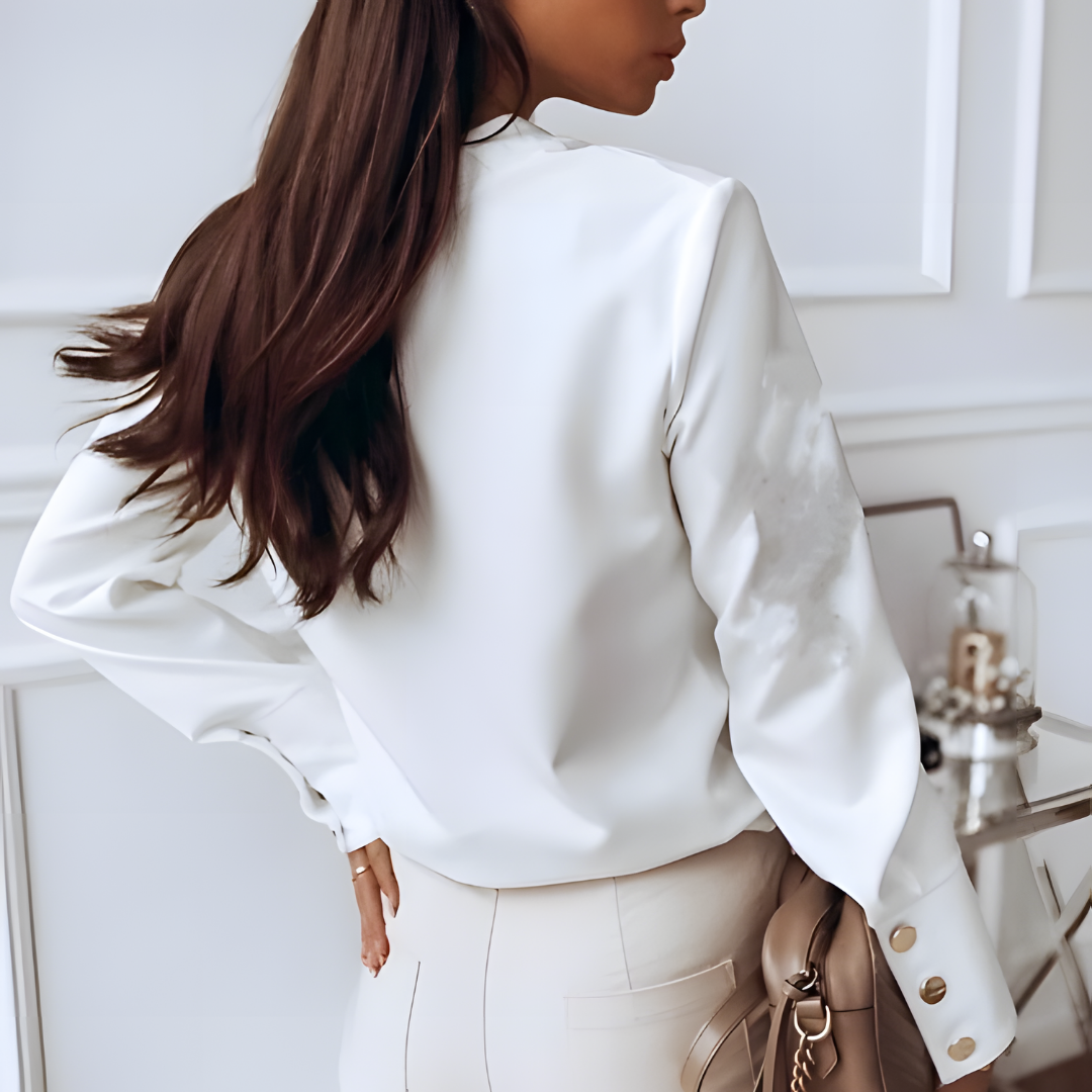 Elora – Elegante langärmelige Bluse mit Knöpfen