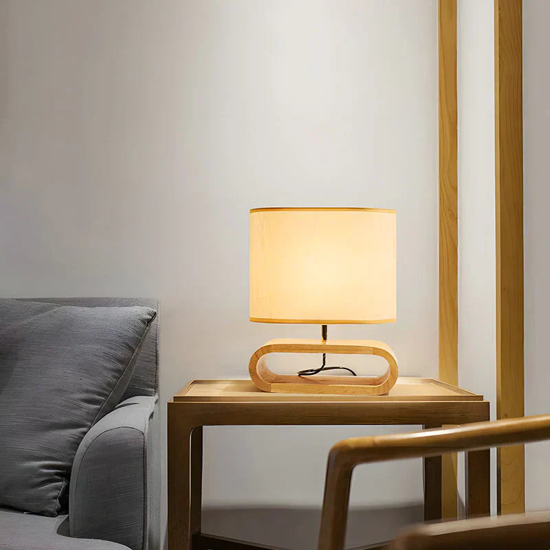 LumiWood – Moderne Tischlampe mit einzigartigem Holzfuß