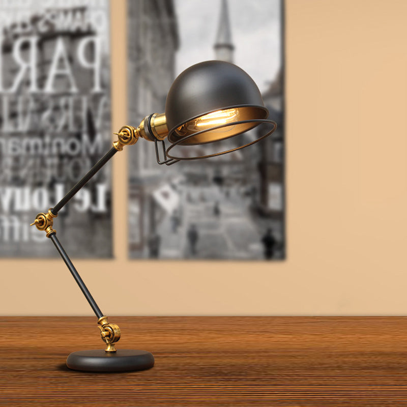 Axiom - Industrielle Schwenkarm Tischlampe