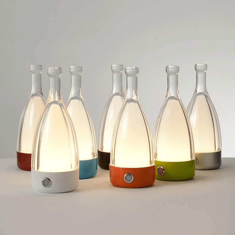 LuminaBottle - Touch-Steuerung Flasche-förmige Tischlampe mit USB-Ladegerät