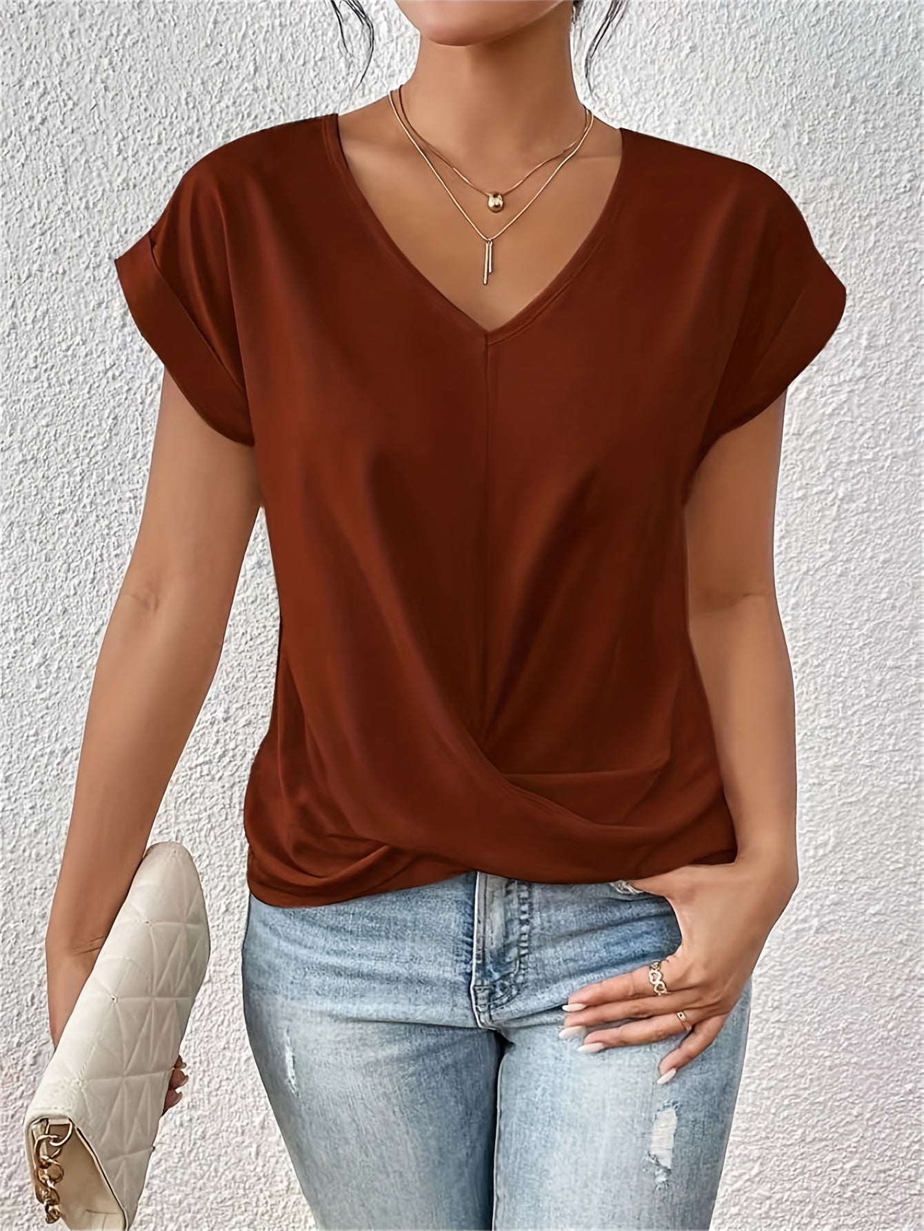 Elvira V-Ausschnitt Top mit Knotendetail – Elegant und Zeitlos