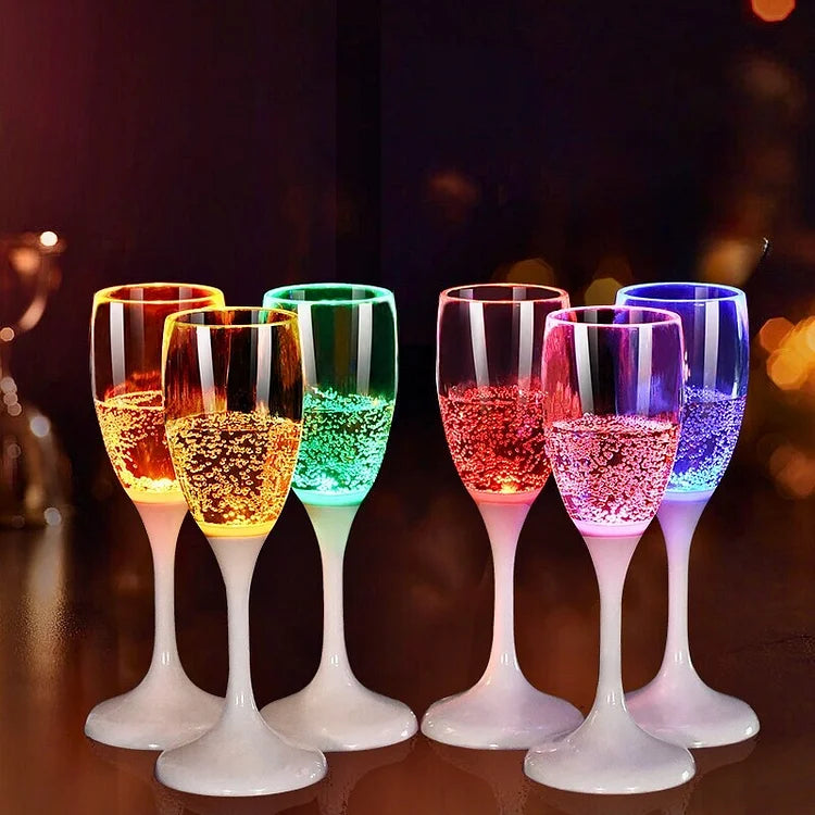 GlowSip - LED-beleuchtetes Weinglas-Set (6 Stück)