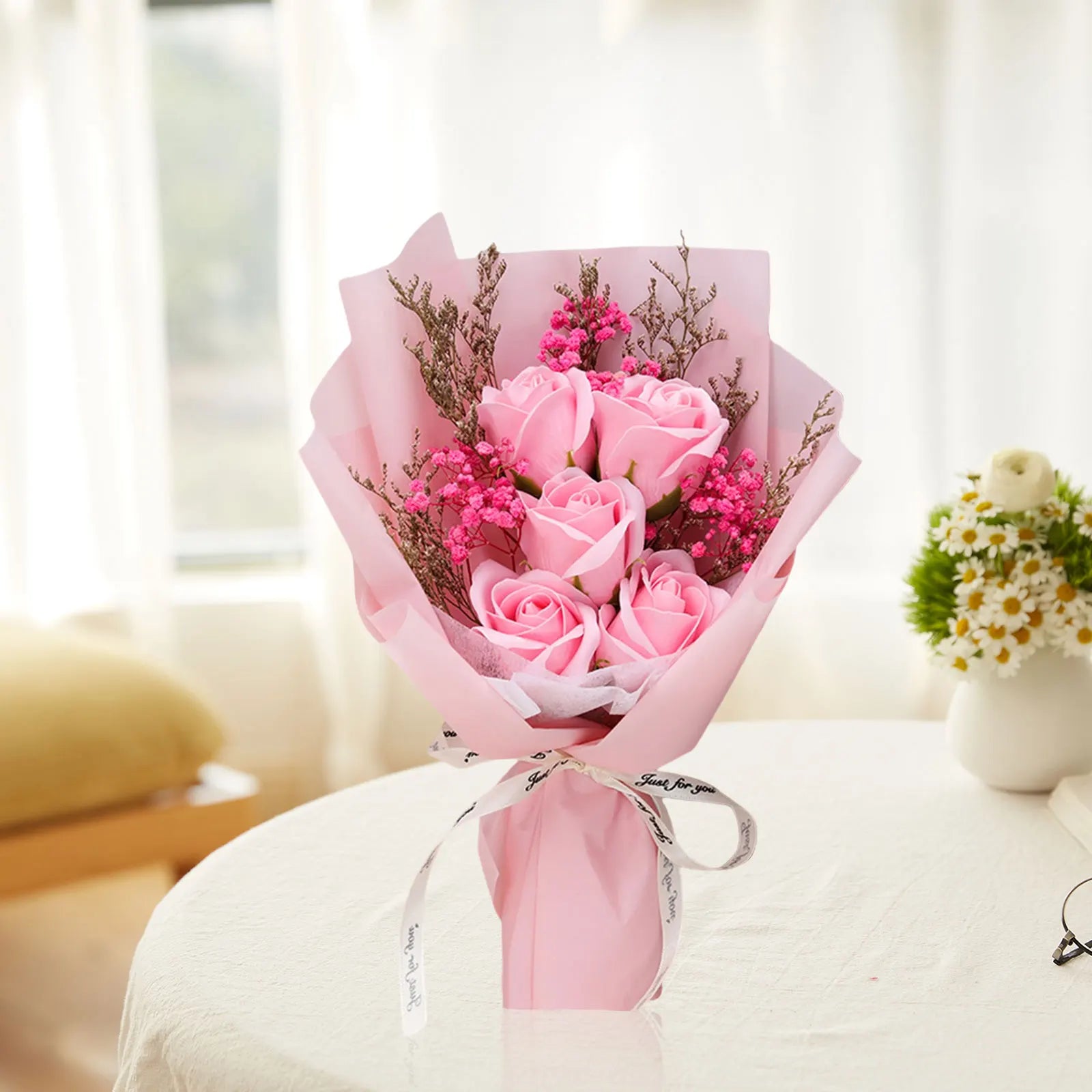 Künstlicher Seifenblumenstrauß