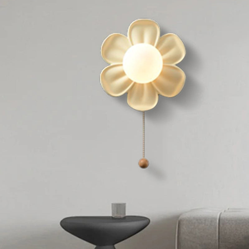 BloomSphere Künstlerischer Blumenball Wandleuchte – Moderne Blumendekoration