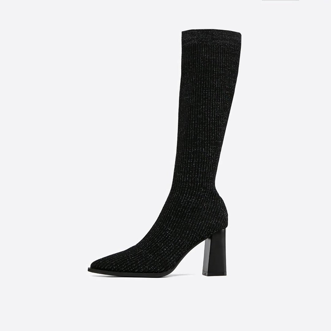 Isabella – Knielange Stiefel mit Spitze und Absatz