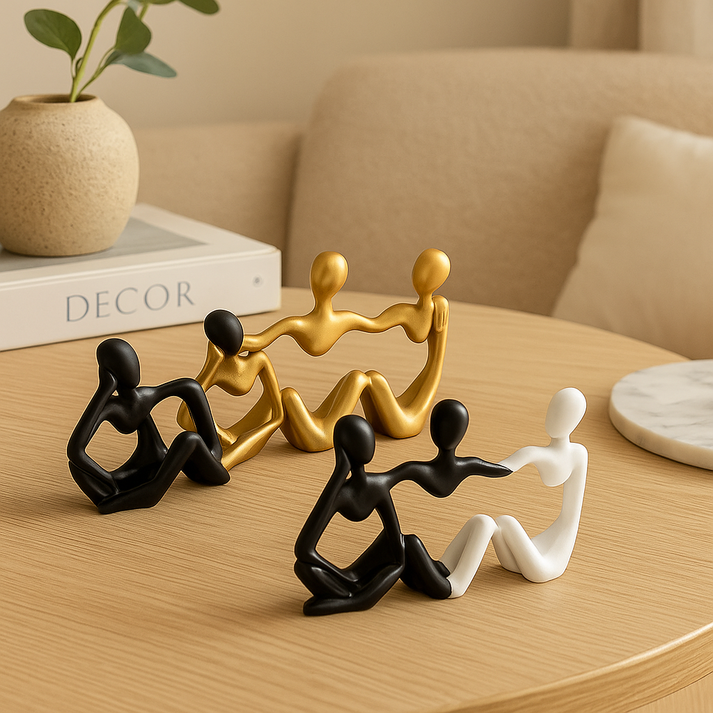 MindMuse – Goldene abstrakte Denkerstatuen in einzigartigen künstlerischen Positionen