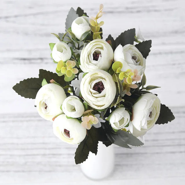 BloomLuxe – Elegante künstliche Ranunkel-Blumenarrangements