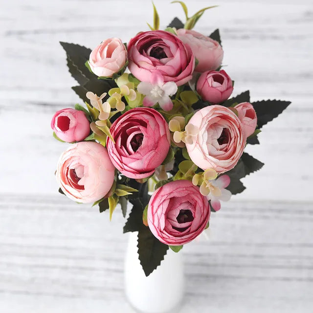 BloomLuxe – Elegante künstliche Ranunkel-Blumenarrangements