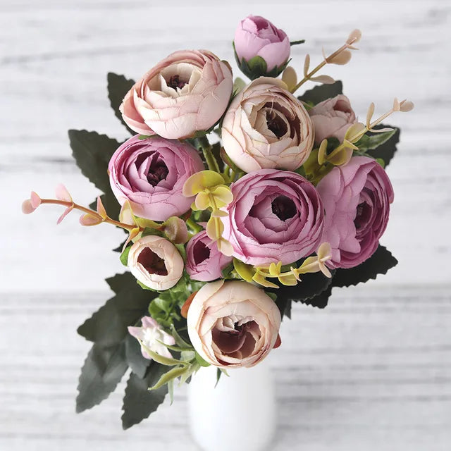 BloomLuxe – Elegante künstliche Ranunkel-Blumenarrangements