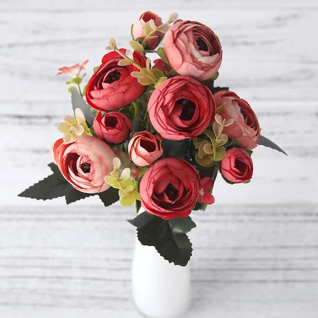 BloomLuxe – Elegante künstliche Ranunkel-Blumenarrangements
