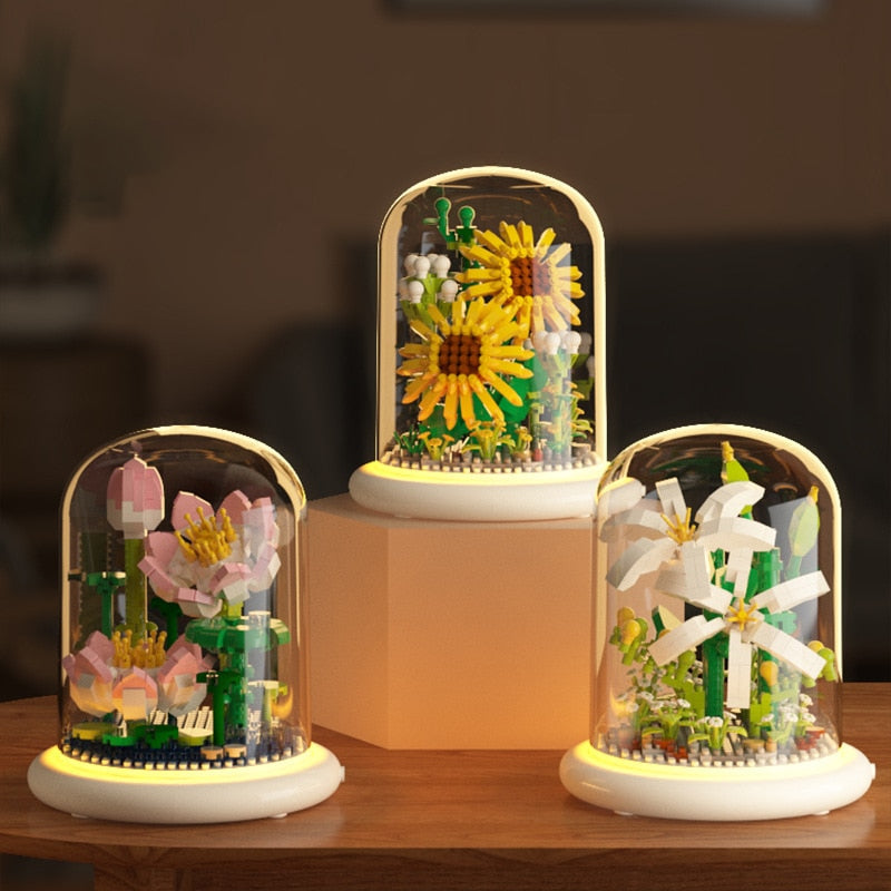 BloomGlow - LED-Glaskuppelleuchte mit konservierten Blumen