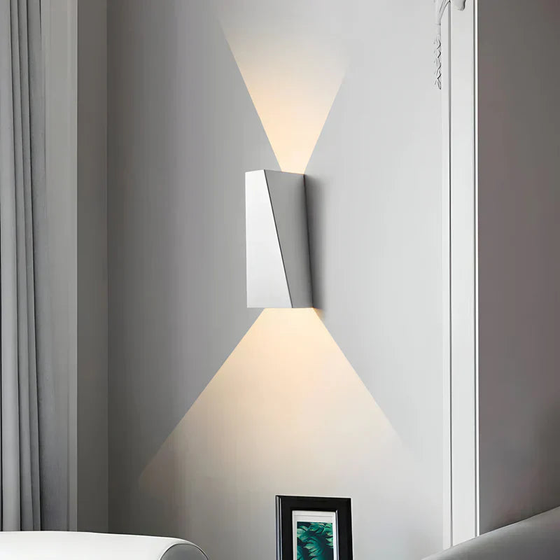 TrapezGlow LED Wandleuchte