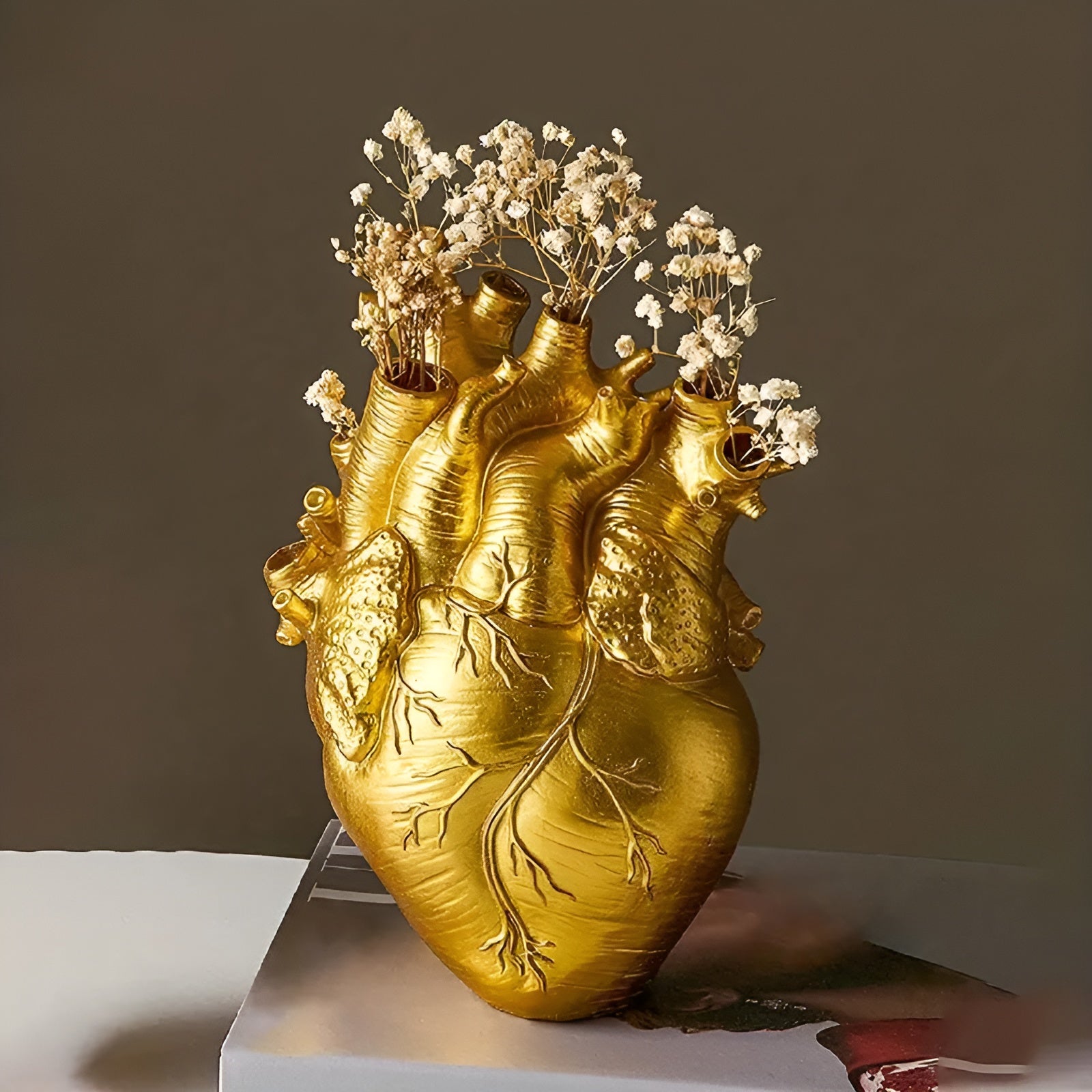 CherishBloom - Elegante herzförmige Vase für romantischen Charme