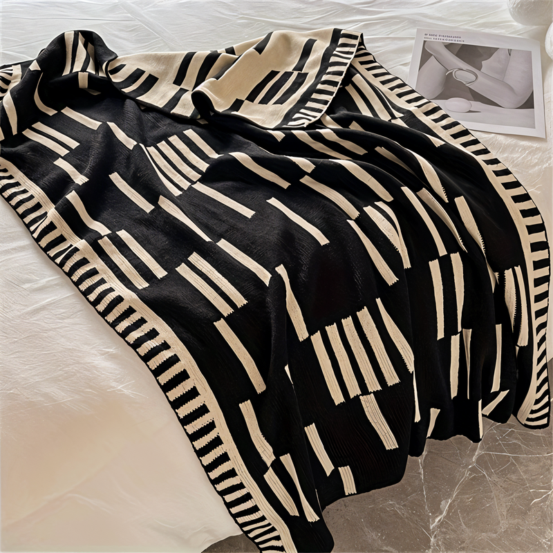 CozyNest Luxus-Wurfdecke