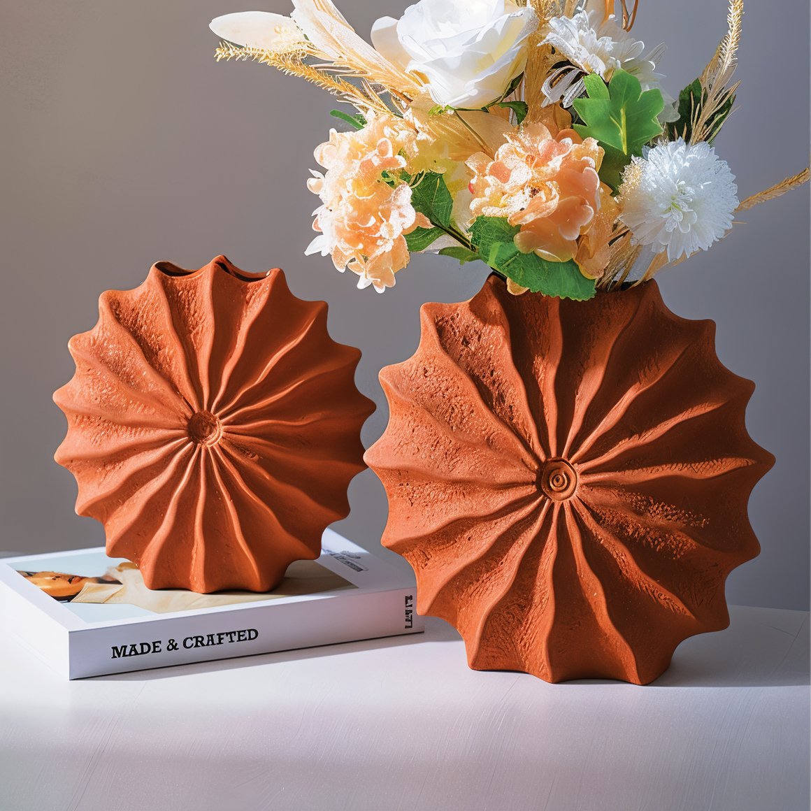 Faltendesign Geometrische Retro-Vase