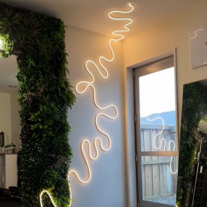 EcoGlow - Flexible LED-Lichtstreifen für eine dynamische Atmosphäre im Zuhause