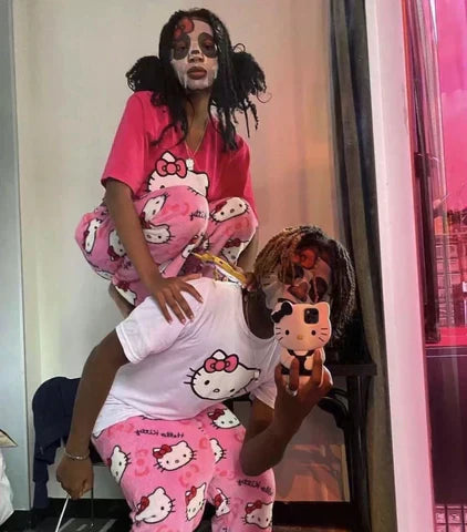 Luna Pyjamas – Eleganter Komfort mit süßem Kitty-Design