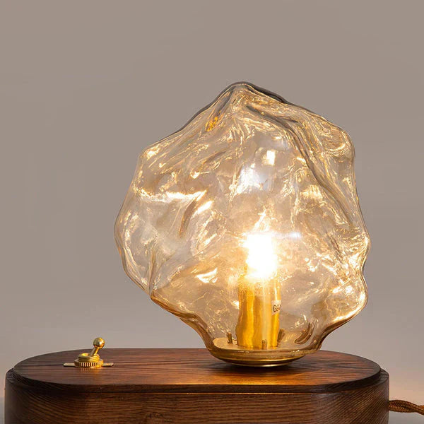 CrystalGlow - künstlerische Tischlampe aus Glas