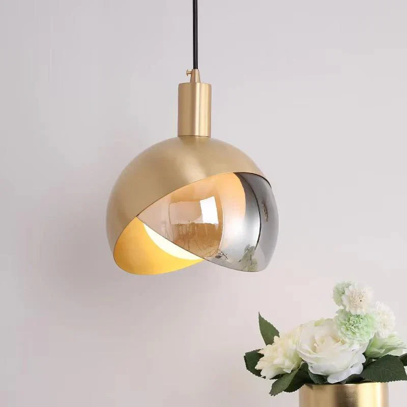 EternaLuxe - Sofistiziertes Pendeldesign mit verstellbarem Goldglas