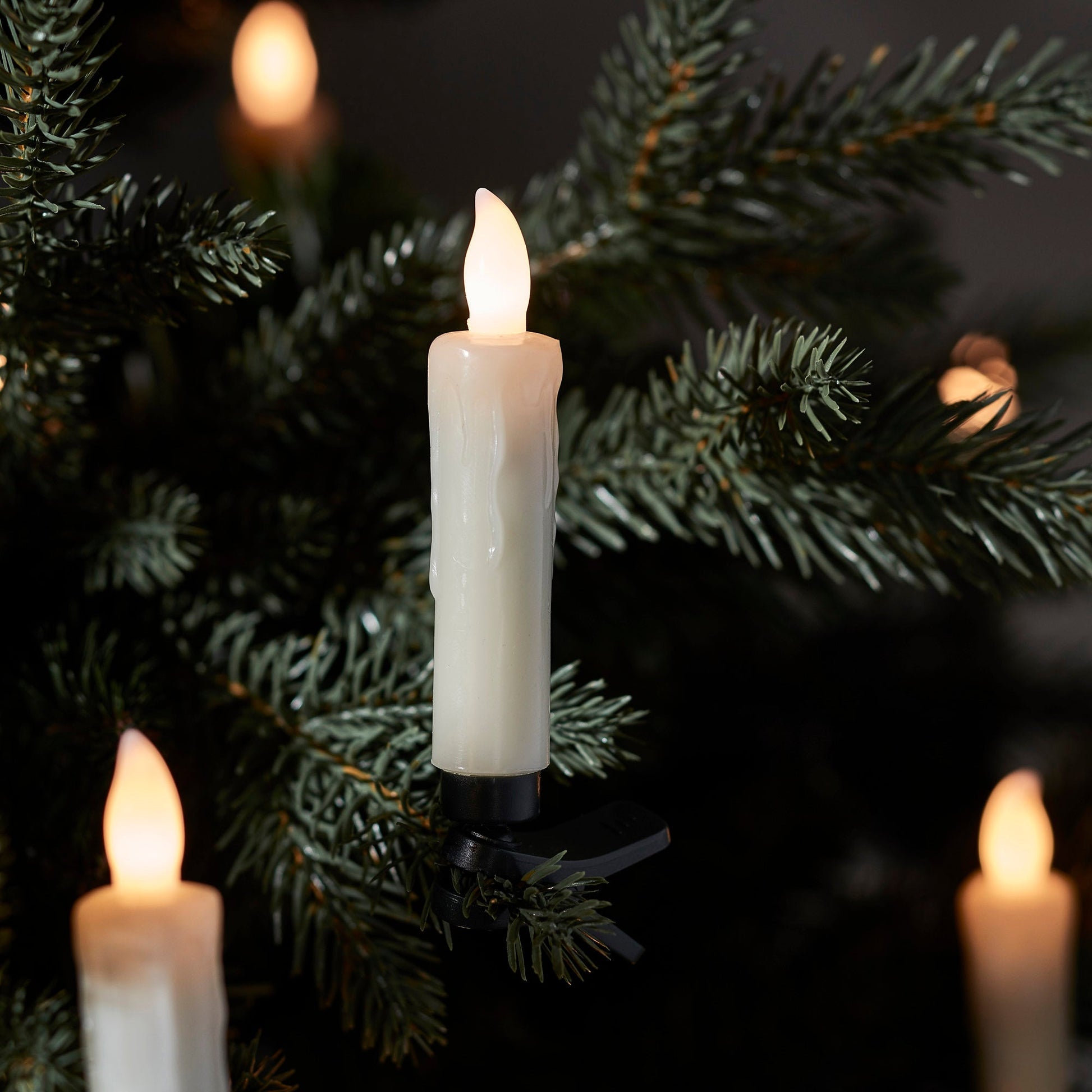 GlowFlame - LED-Teelichter für die Feriendekoration
