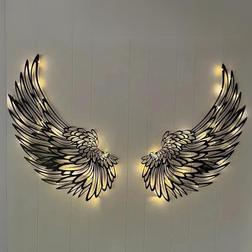 AngelGlow Belyst Englevinge Wandkunst mit elegantem Federdesign