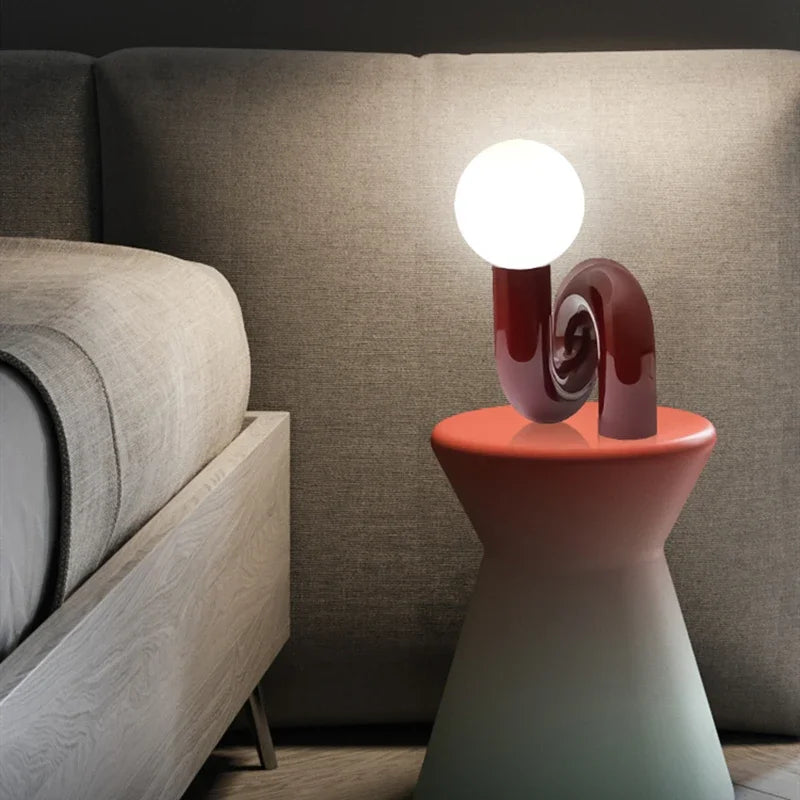 LumiArt – Elegante Tischlampe mit Künstlerischem Glasdesign