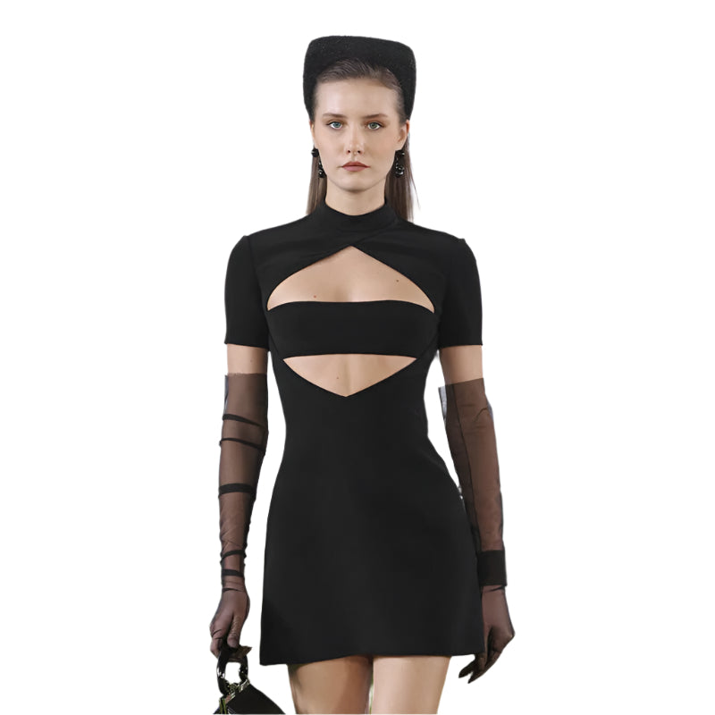Esme - Ausgeschnittenes Minikleid mit modernem Stehkragen
