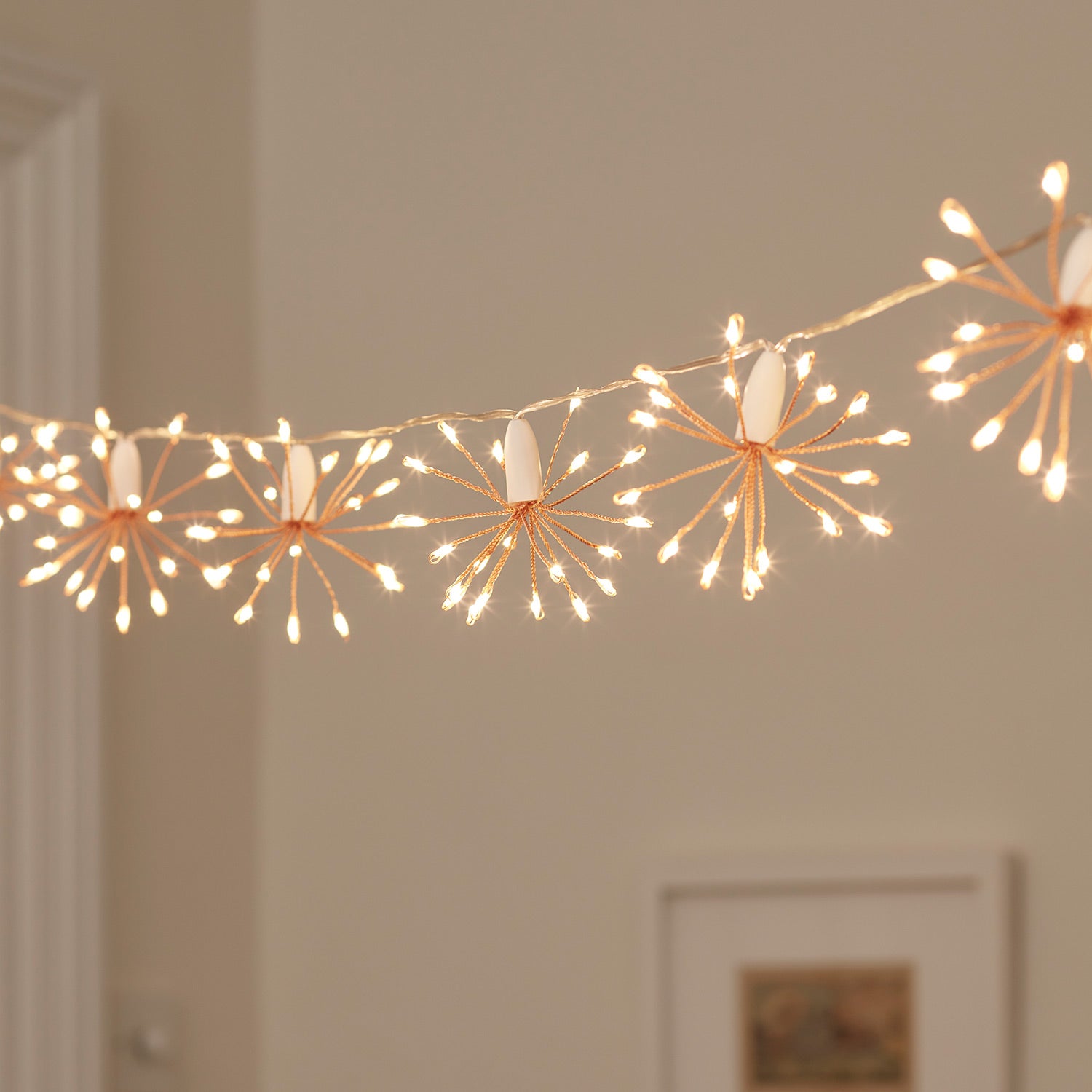 StjerneLys LED Lichterkette – Schaffe magische Stimmung in deinem Zuhause