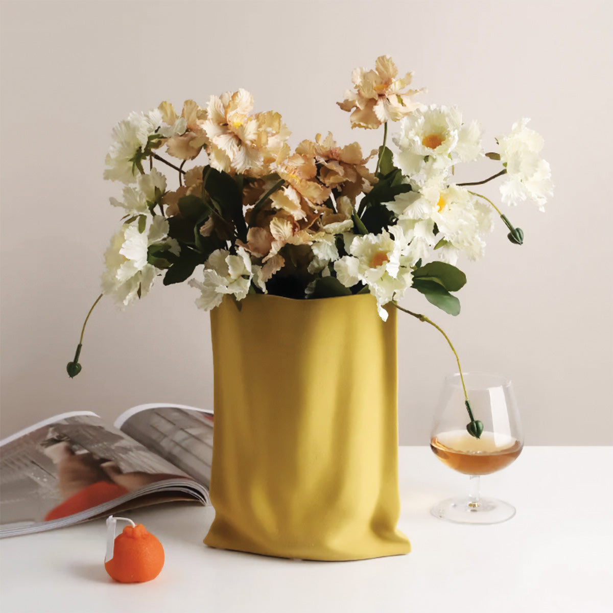 CurvaVase Moderne Skulpturale Vase – Stilvolles Gekräuseltes Design für Elegante Einrichtung