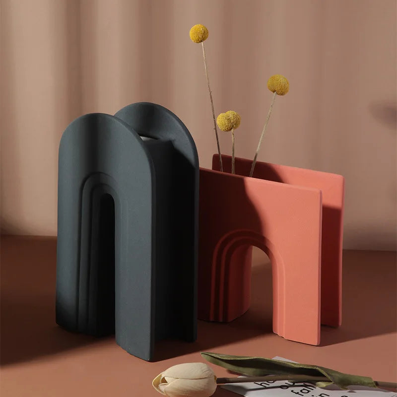 GeoSculpt Handgefertigte Keramikvase – Modernes Geometrisches Design
