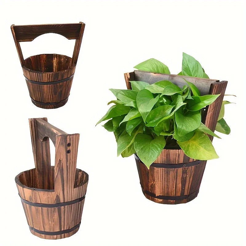 Rustikale Outdoor-Pflanzkübel im Fassstil – Klassische Gartenblumenkübel mit Holzoptik