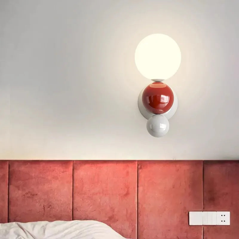 BubbleGlow – Moderne sphärische Wandleuchte