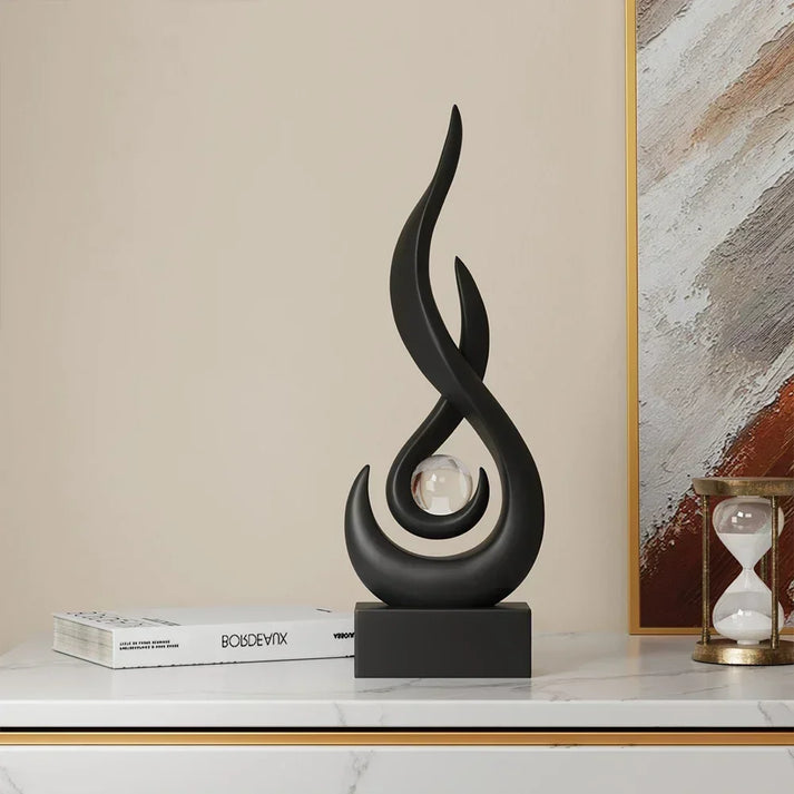 Infera – Sorte Flamme mit Kristallkernen